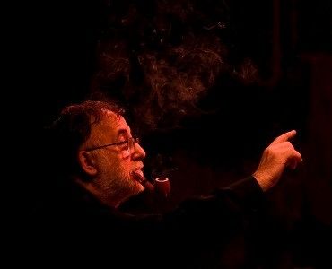 Θάνος Μικρούτσικος