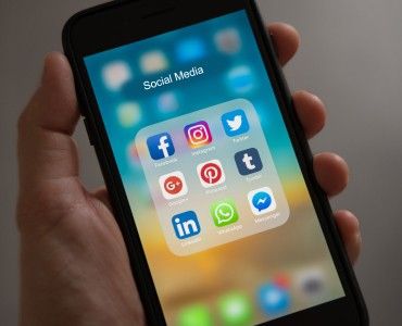 SOCIAL-MEDIA-FULL-370X300